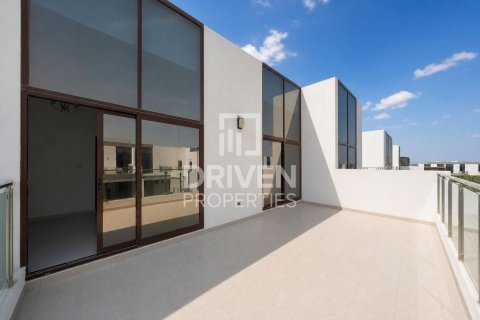 Townhouse de 4 dormitorios en District 11, UAE No. 223210 21