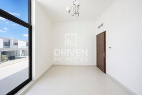 Townhouse de 4 dormitorios en District 11, UAE No. 223210 11