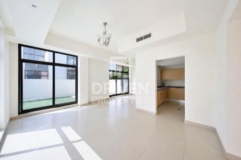 Townhouse de 4 dormitorios en District 11, UAE No. 223210 4