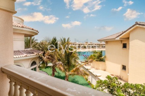 Villa de 5 dormitorios en Signature Villas, UAE No. 64975 3