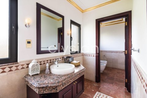 Villa de 5 dormitorios en Signature Villas, UAE No. 64975 6