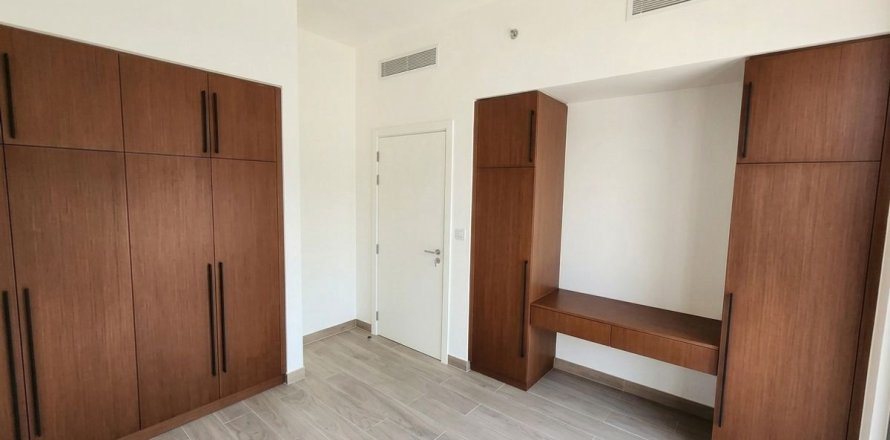 Apartment de 2 dormitorios en Town Square, UAE No. 224392