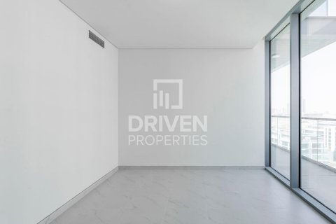 Apartment de 3 dormitorios en District One, UAE No. 225675 8