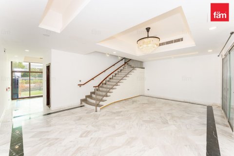 Вилла с 4 спальнями в Al Furjan, ОАЭ №216600 3