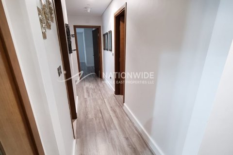 3 bedrooms Apartment in Abu Dhabi, UAE No. 89341 15