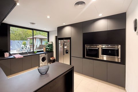 5 bedrooms Villa in Tilal City, UAE No. 223388 7