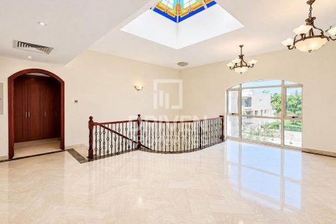 Villa de 5 dormitorios en Al Barsha 2, UAE No. 223280 14