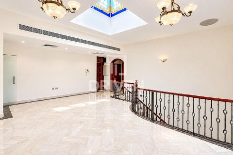 Villa de 5 dormitorios en Al Barsha 2, UAE No. 223280 16