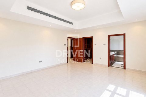 Villa de 5 dormitorios en Al Barsha 2, UAE No. 223280 12