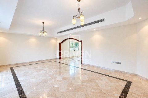 Villa de 5 dormitorios en Al Barsha 2, UAE No. 223280 6