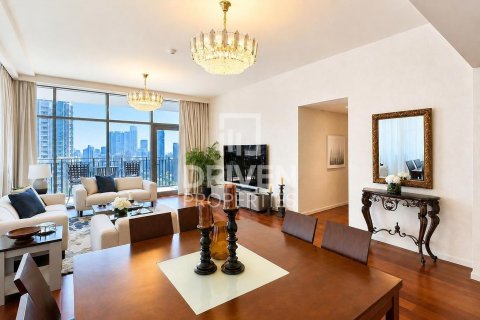 Apartment de 3 dormitorios en BLVD Crescent, UAE No. 218348 7