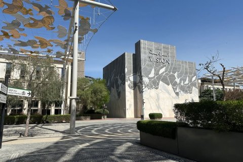 4 bedrooms Townhouse in Dubai, UAE No. 150893 8