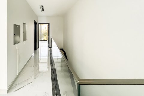 Villa de 4 dormitorios en Al Furjan, UAE No. 215344 9