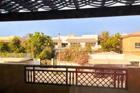 Villa de 5 dormitorios en Jumeirah, UAE No. 215404 25