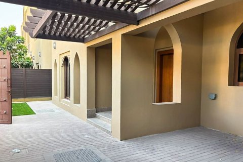 Villa de 5 dormitorios en Jumeirah, UAE No. 215404 23
