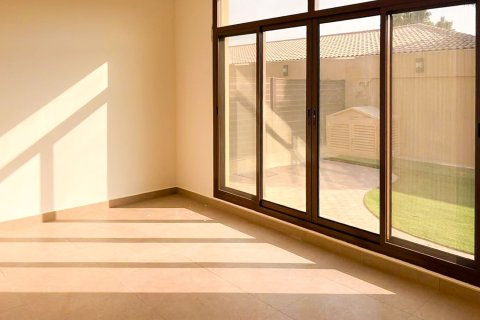 Villa de 5 dormitorios en Jumeirah, UAE No. 215404 13