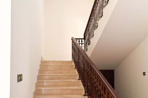 Villa de 5 dormitorios en Jumeirah, UAE No. 215404 11