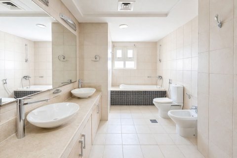 Apartment de 3 dormitorios en Palm Jumeirah, UAE No. 221636 13