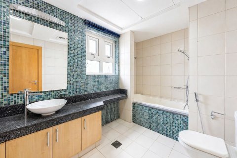 Apartment de 3 dormitorios en Palm Jumeirah, UAE No. 221636 12