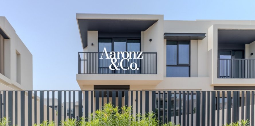 4 bedrooms Townhouse in Jebel Ali, UAE No. 203207