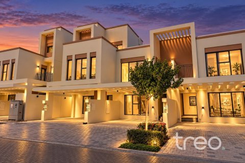 5 bedrooms Townhouse in Damac Lagoons, UAE No. 220850 3