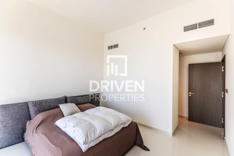 2 bedrooms Apartment in EMAAR Beachfront, UAE No. 211390 5