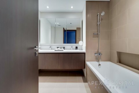 Apartment de 2 dormitorios en Harbour Views 2, UAE No. 5659 11