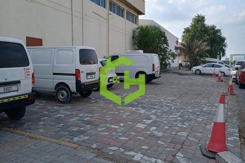Warehouse de 1021.9m² en Al Quoz, UAE No. 44159 21