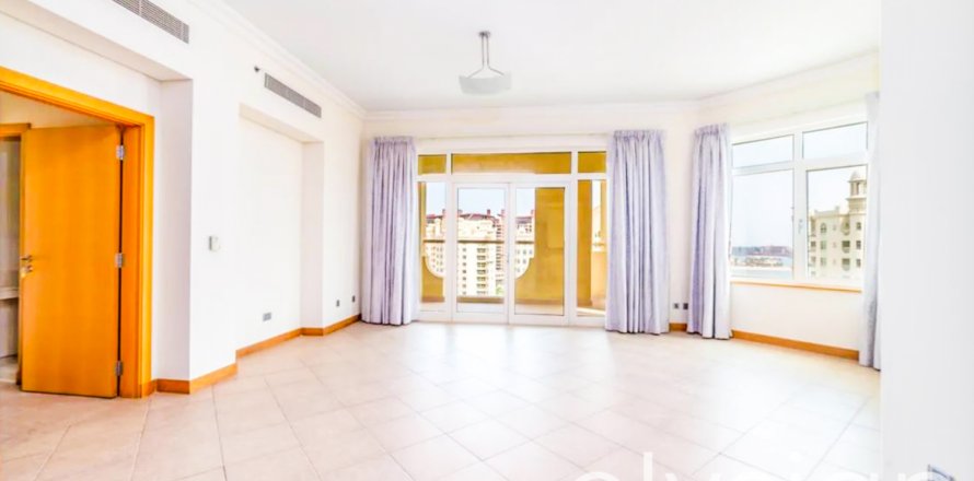Apartment de 3 dormitorios en Shoreline Apartments, UAE No. 64779