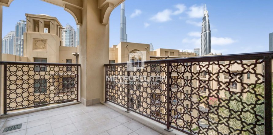 Appartement de 2 chambres à Reehan, UAE No. 128852