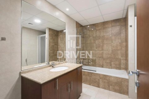 Apartment de 2 dormitorios en MAG 218, UAE No. 202696 12