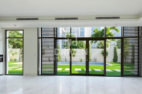 Villa de 4 dormitorios en District One, UAE No. 217477 3