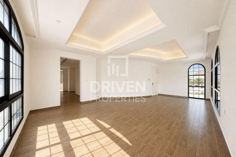 Villa de 6 dormitorios en Nadd Al Sheba, UAE No. 221471 6