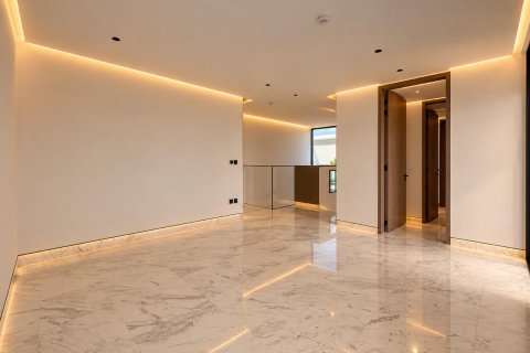 Вилла с 4 спальнями в Dubai Sports City, ОАЭ №224615 7