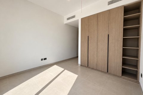 Вилла с 4 спальнями в Dubai Sports City, ОАЭ №224615 13
