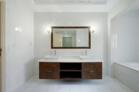 Villa de 5 dormitorios en Jumeirah Golf Estates, UAE No. 215418 18