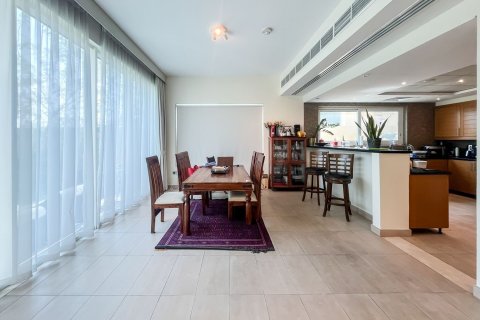 Villa de 4 dormitorios en Jumeirah Park, UAE No. 215402 4
