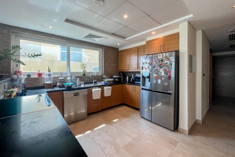 Villa de 4 dormitorios en Jumeirah Park, UAE No. 215402 3