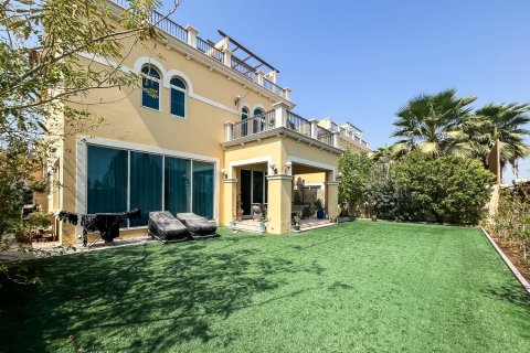 Villa de 4 dormitorios en Jumeirah Park, UAE No. 215402 7