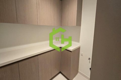 Townhouse de 4 dormitorios en Opera District, UAE No. 23587 17