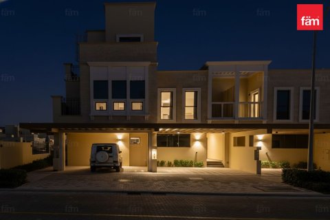 5 bedrooms Townhouse in Dubai, UAE No. 213311