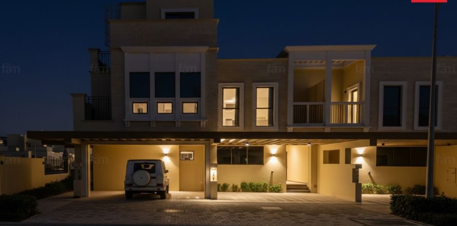 5 bedrooms Townhouse in Dubai, UAE No. 213311