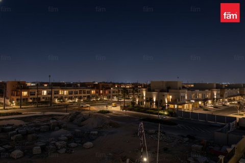 5 bedrooms Townhouse in Dubai, UAE No. 213311 3