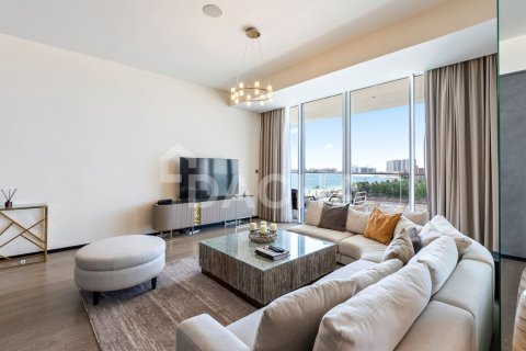 Apartment de 4 dormitorios en The Crescent, UAE No. 166681 3