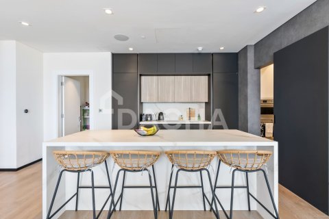 Apartment de 4 dormitorios en The Crescent, UAE No. 166681 12