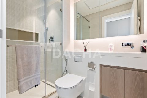 Apartment de 4 dormitorios en The Crescent, UAE No. 166681 25