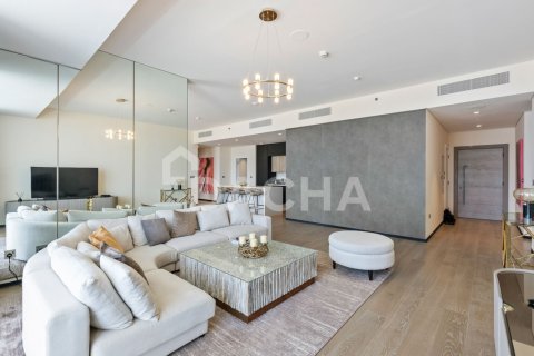 Apartment de 4 dormitorios en The Crescent, UAE No. 166681 4