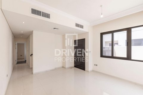 3 bedrooms Townhouse in Dubai, UAE No. 212852 8
