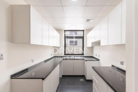 3 bedrooms Townhouse in Dubai, UAE No. 212852 9
