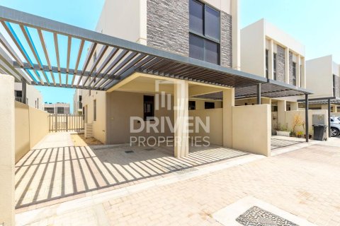 3 bedrooms Townhouse in Dubai, UAE No. 212852 23